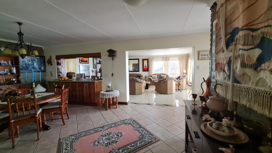 4 Bedroom Property for Sale in Dana Bay Western Cape